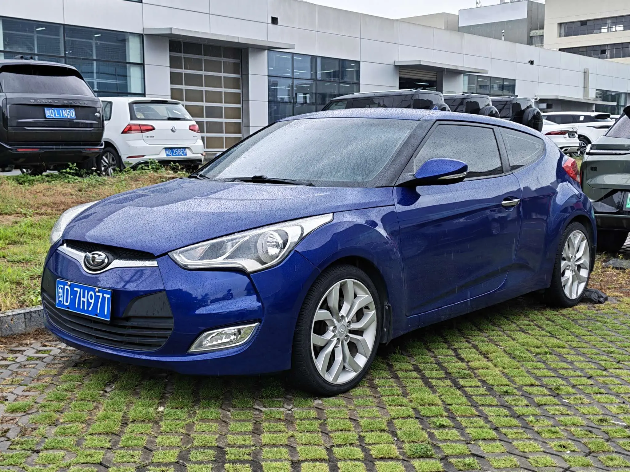 Hyundai Veloster
