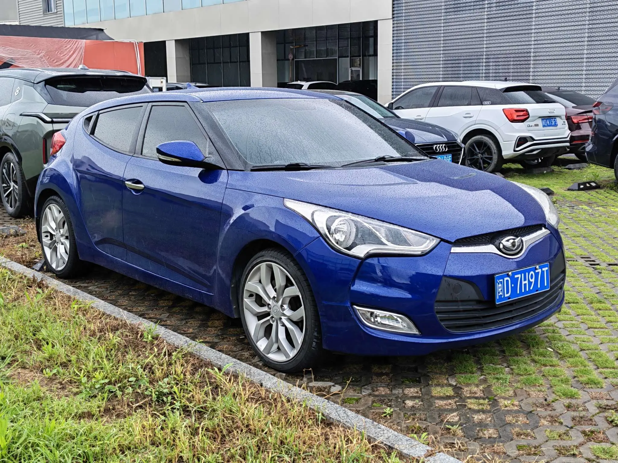 Hyundai Veloster
