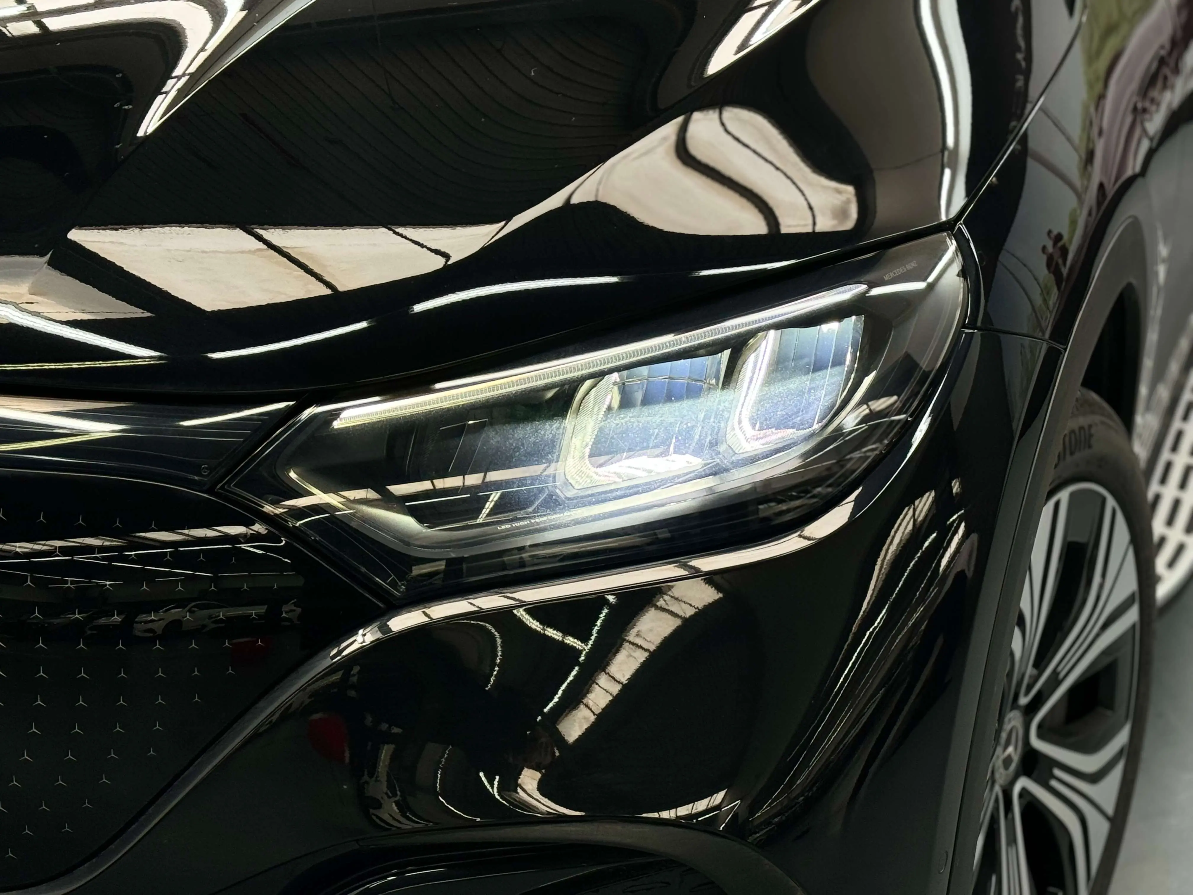 Mercedes-Benz EQE SUV