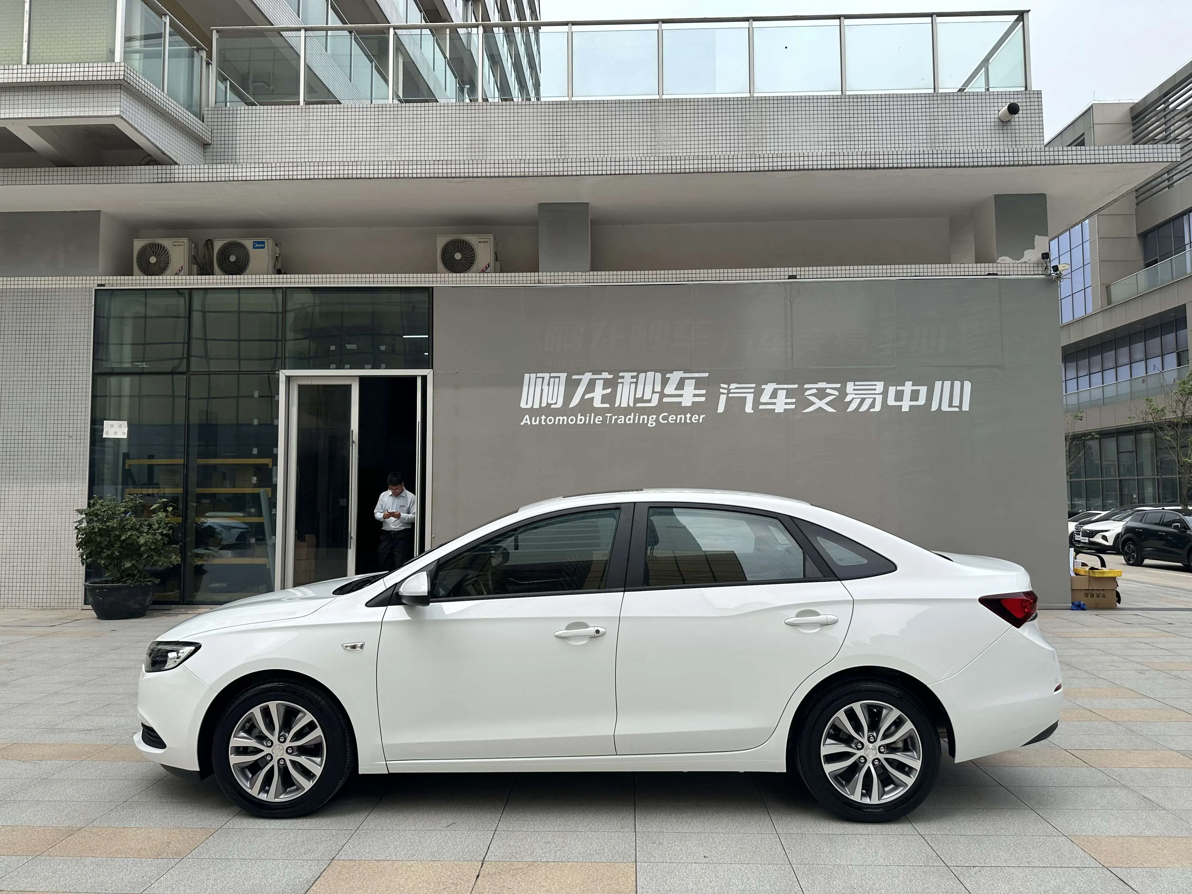 Buick Yinglang
