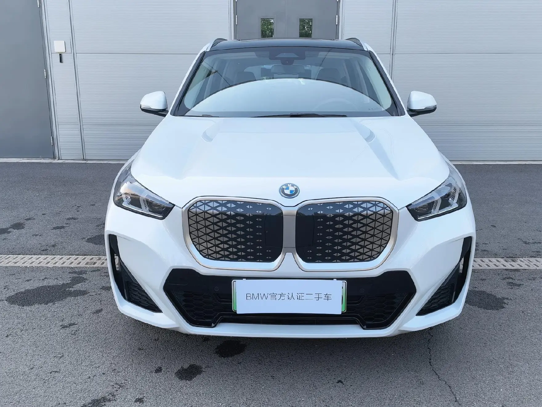 BMW iX1