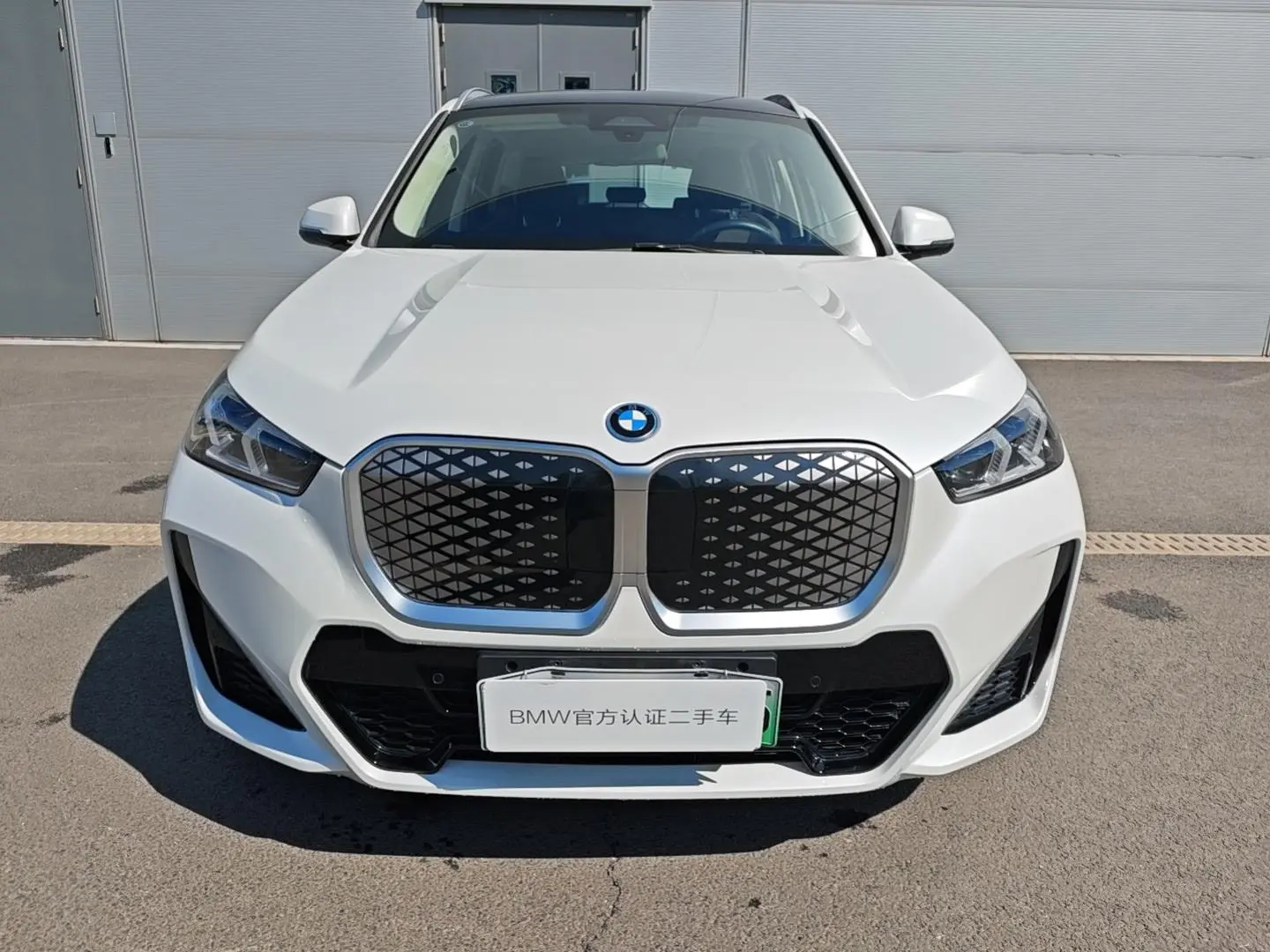 BMW iX1