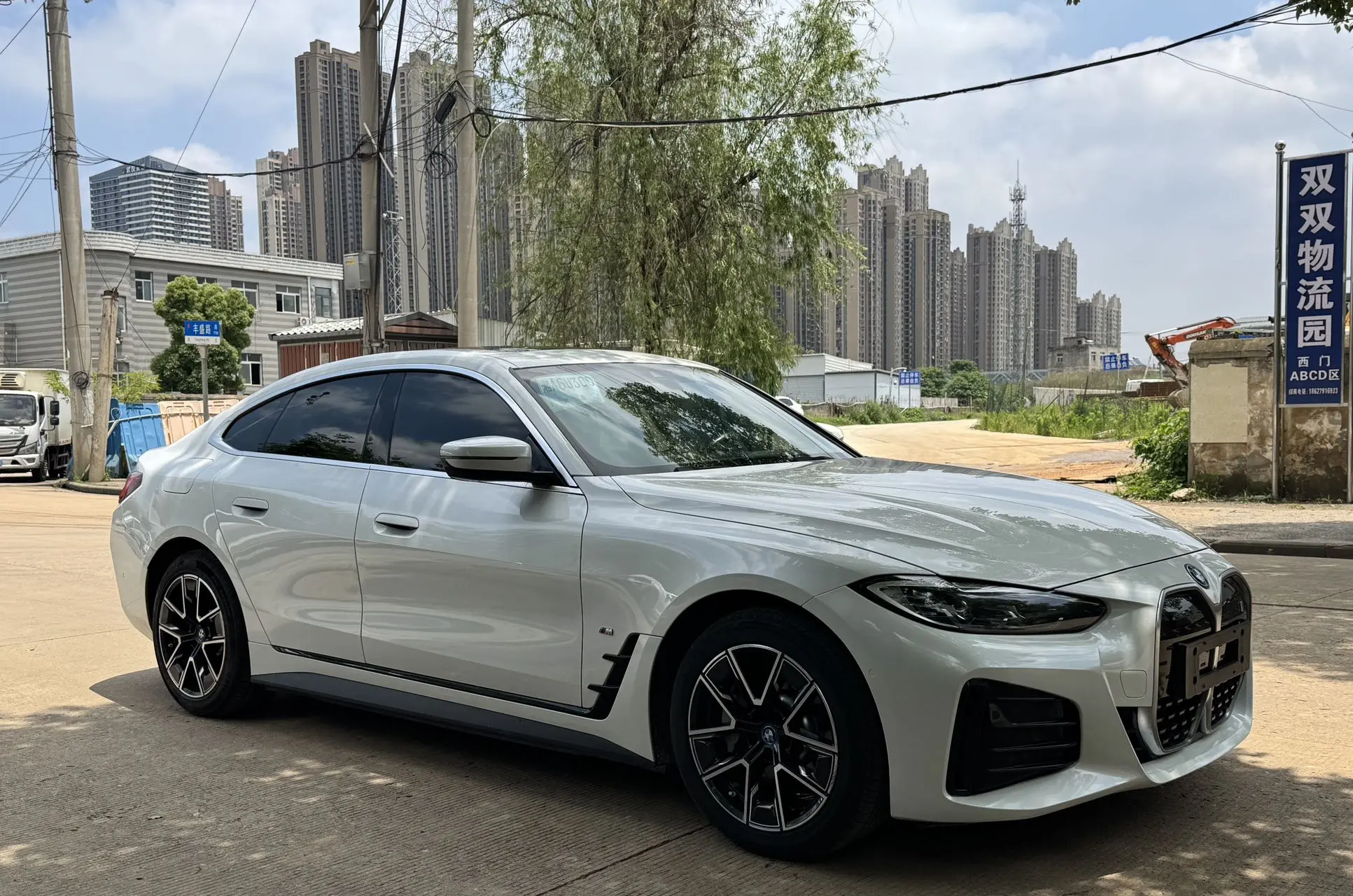 BMW i4