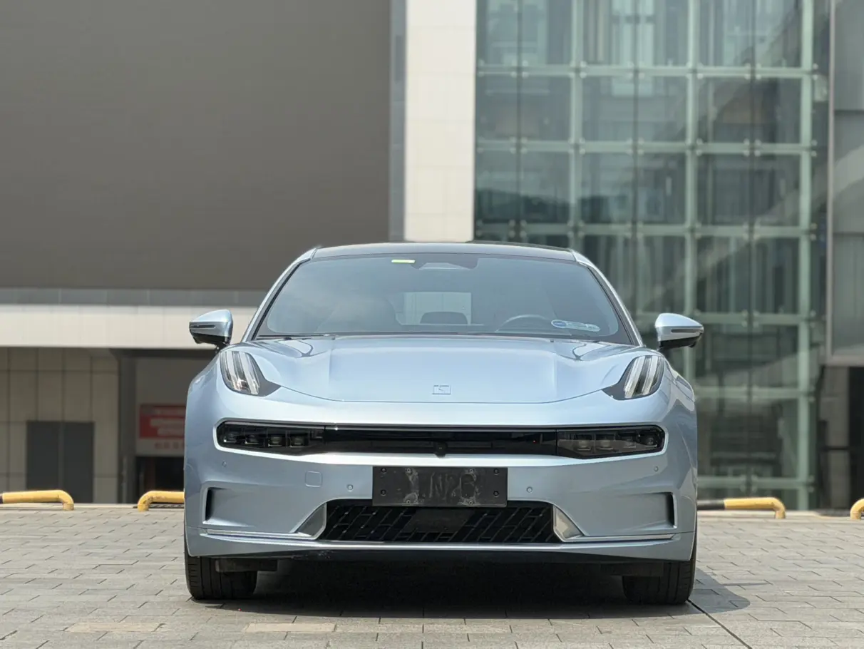 ZEEKR 001