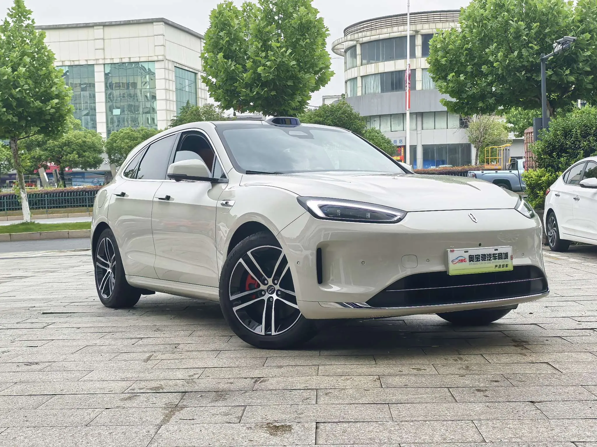 AITO M5