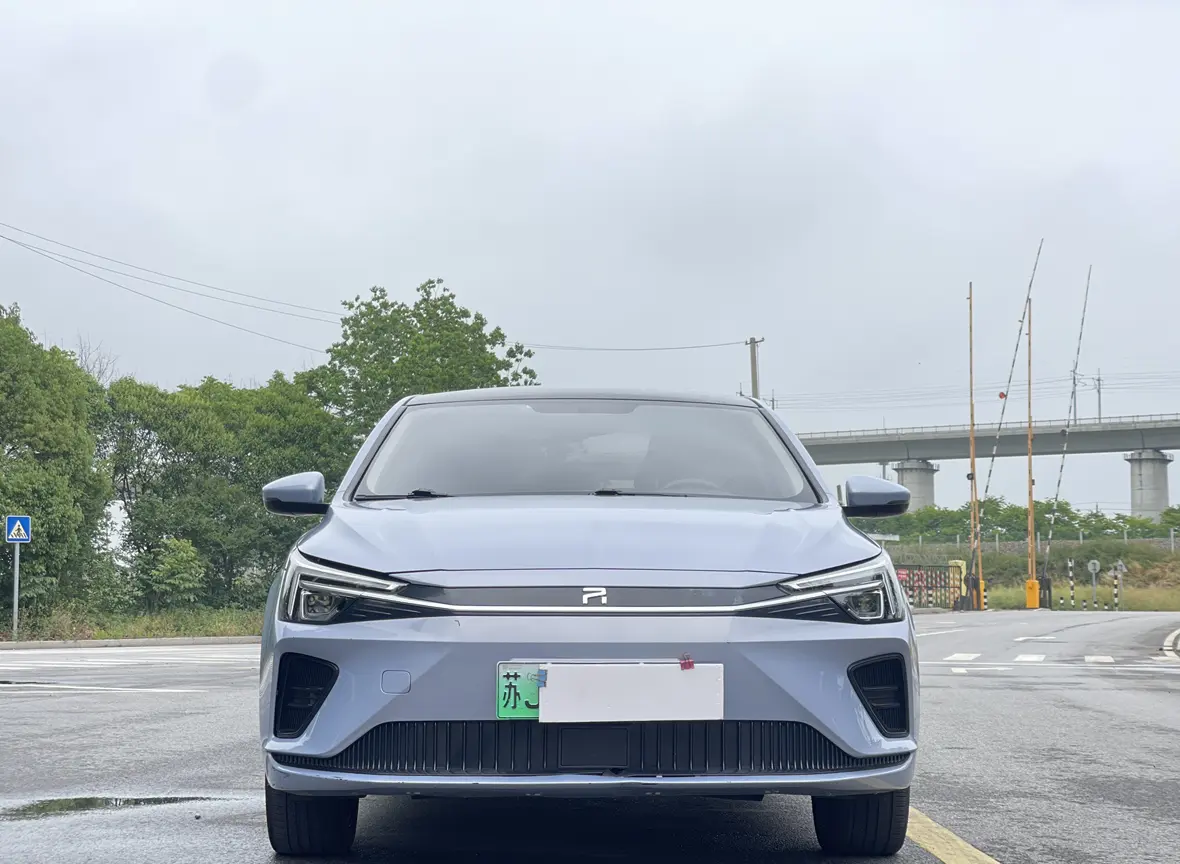 Rising Auto Feifan ER6