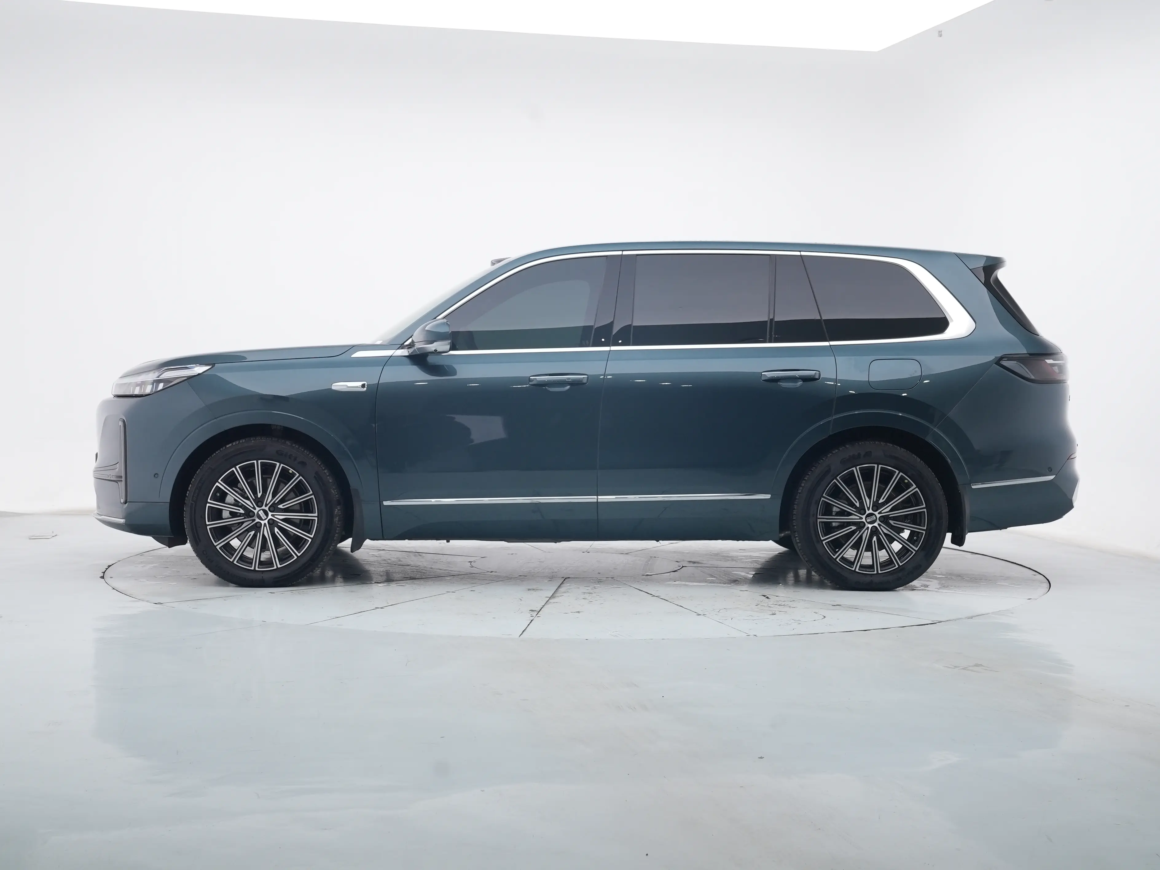 Geely Galaxy M9