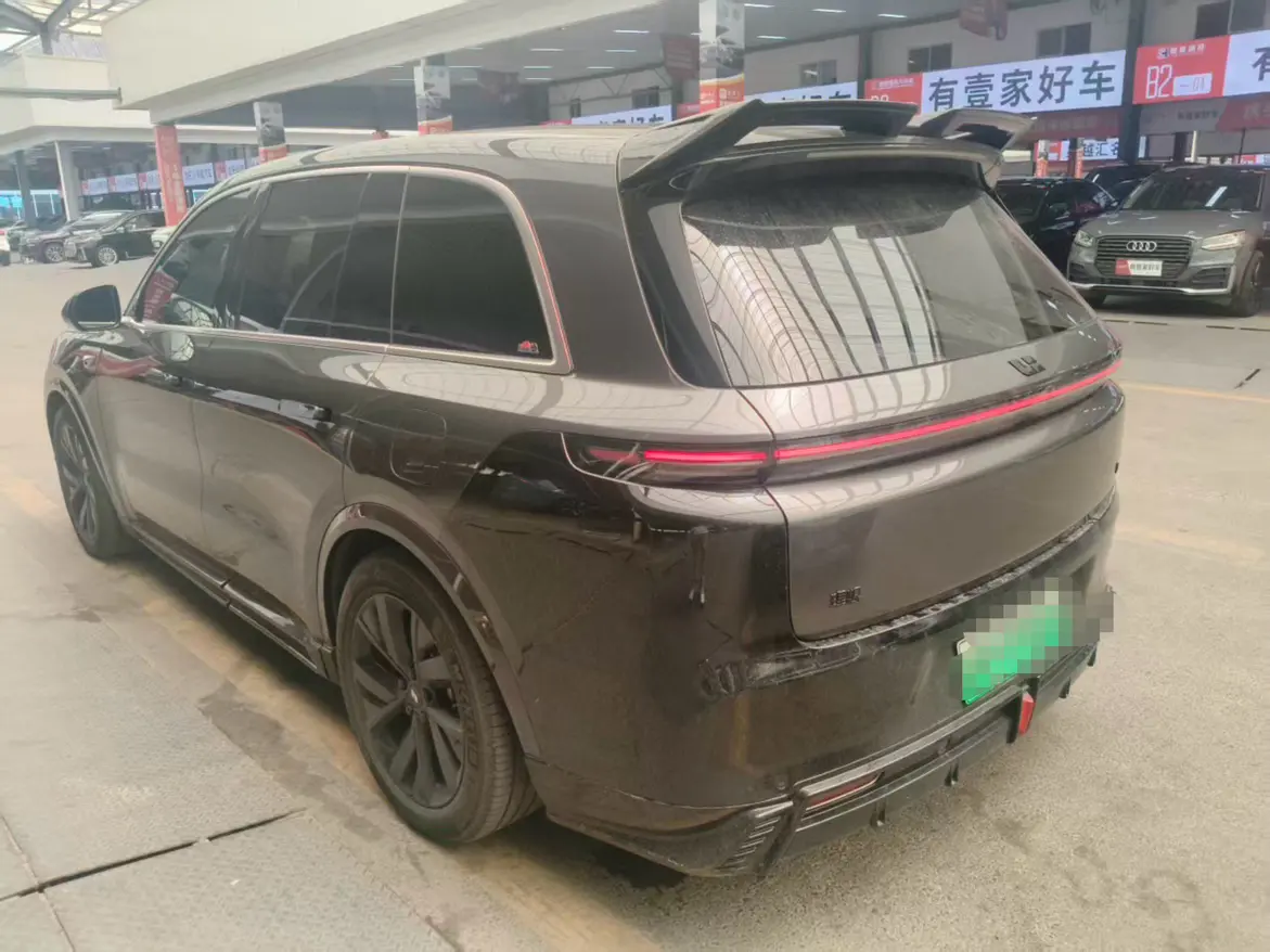 Lixiang L8
