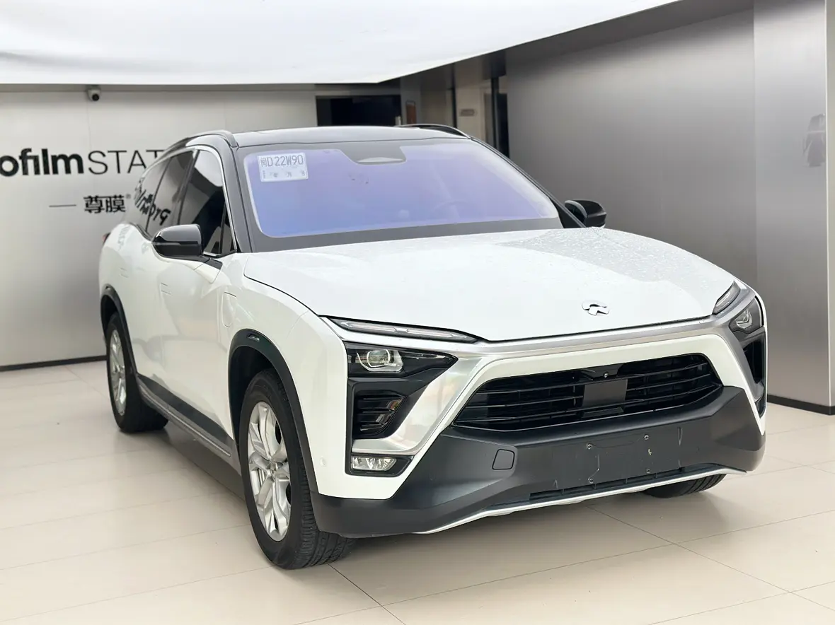 NIO ES8