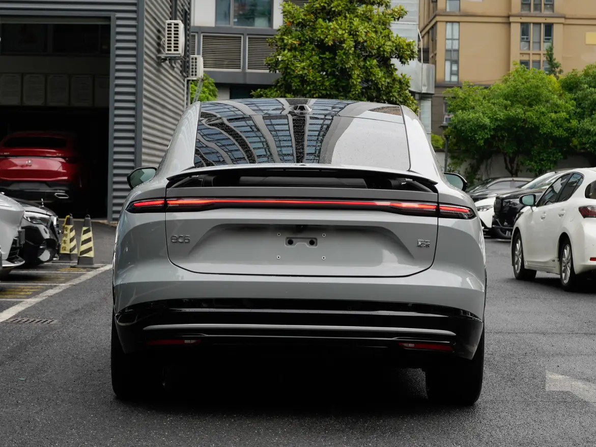 NIO EC6