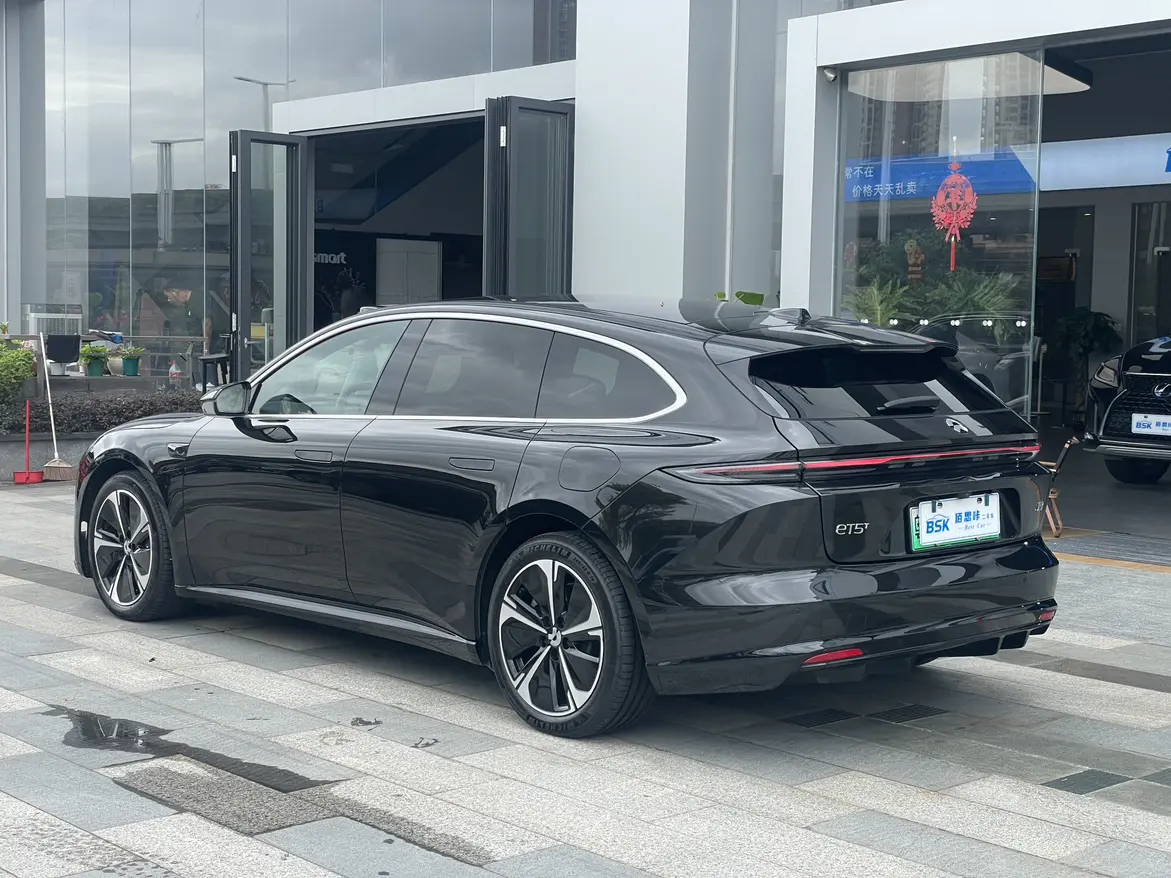 NIO ET5T