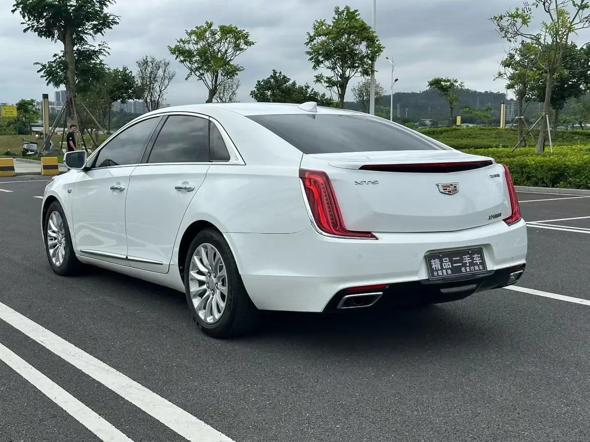 Cadillac XTS