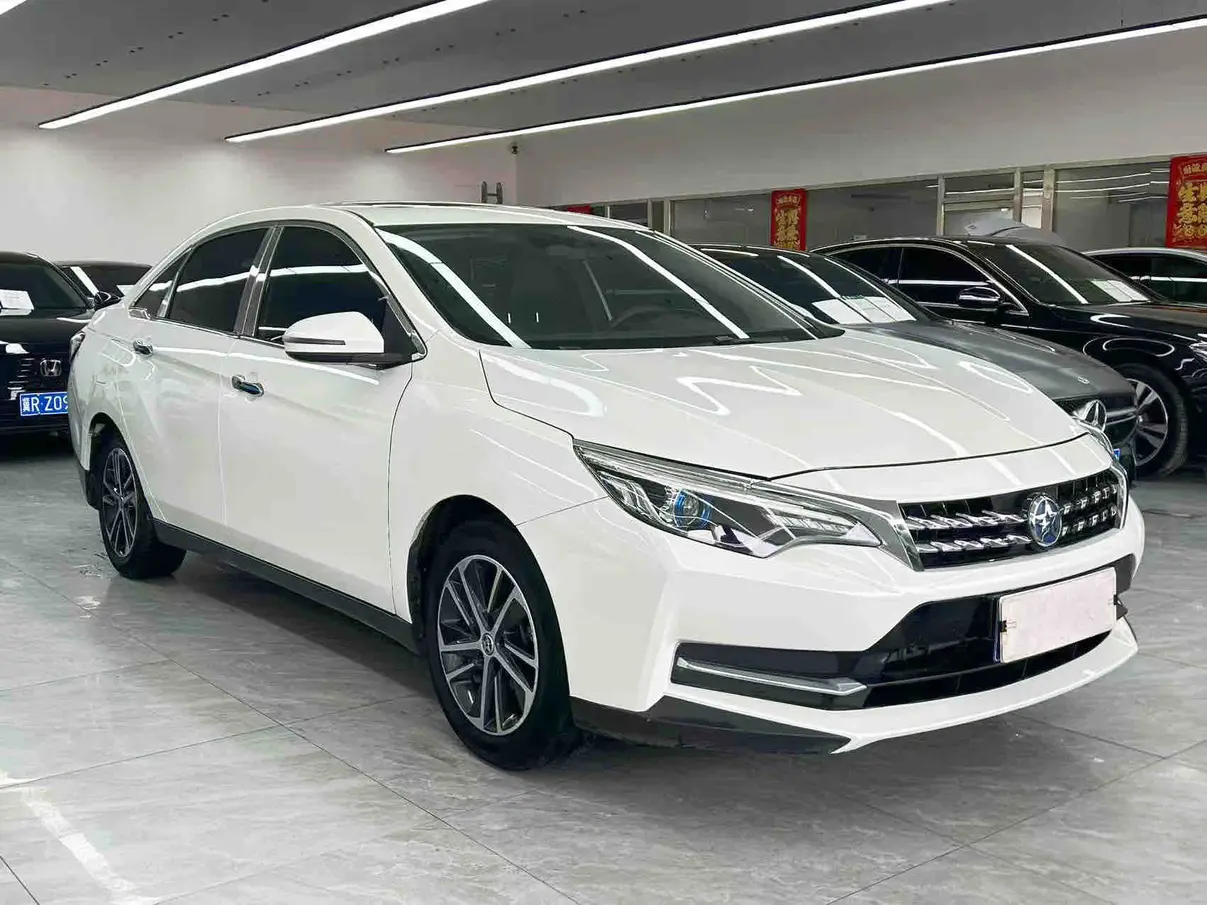 Kai Chen Venucia D60