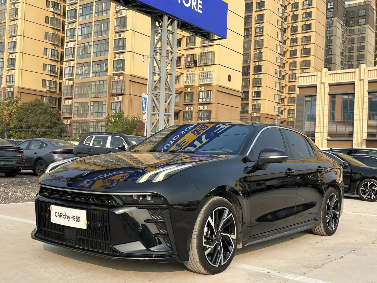 Lynk & Co 03