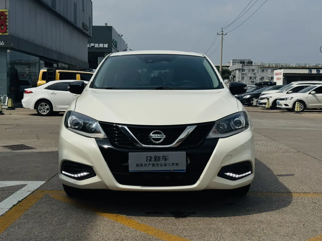 Nissan Tiida