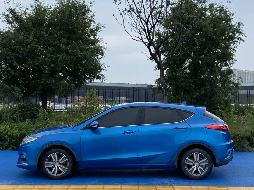 Changan Eado XT