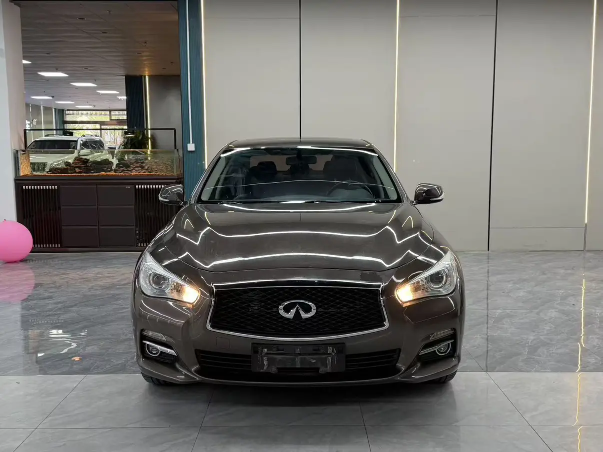 Infiniti Q50L