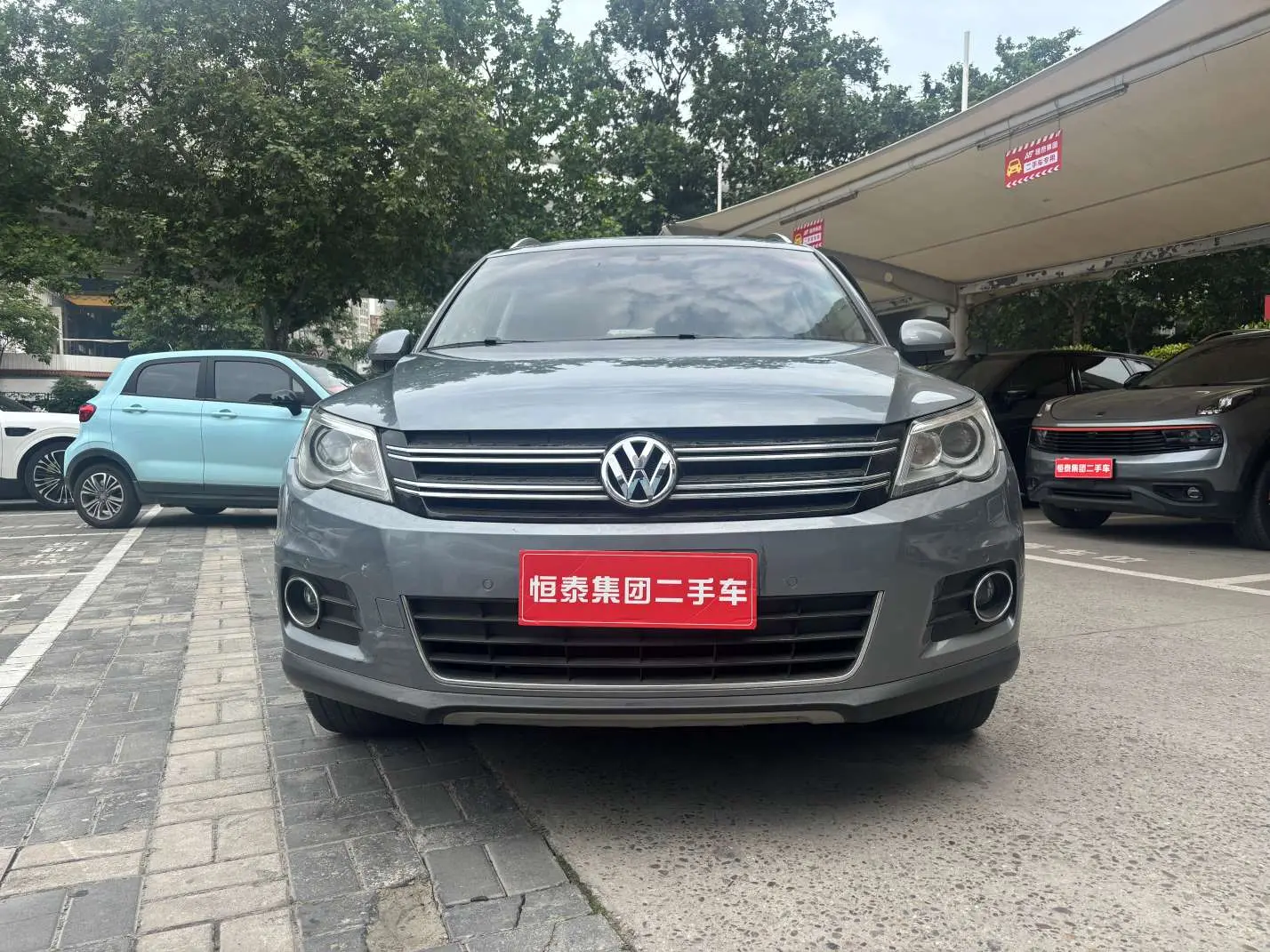 Volkswagen Tiguan (Tharu)