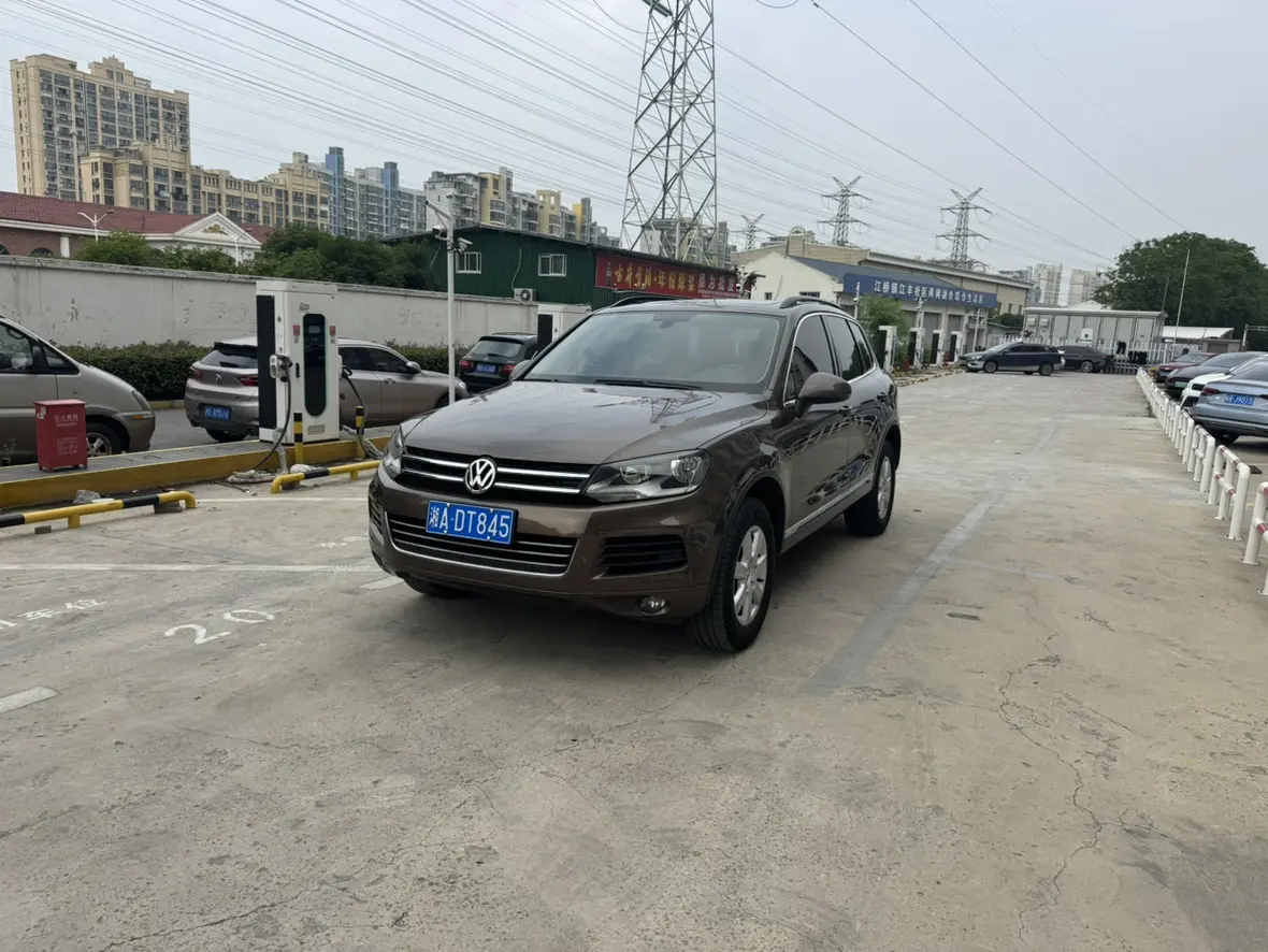 Volkswagen Touareg