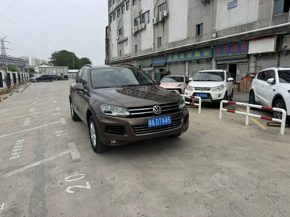 Volkswagen Touareg