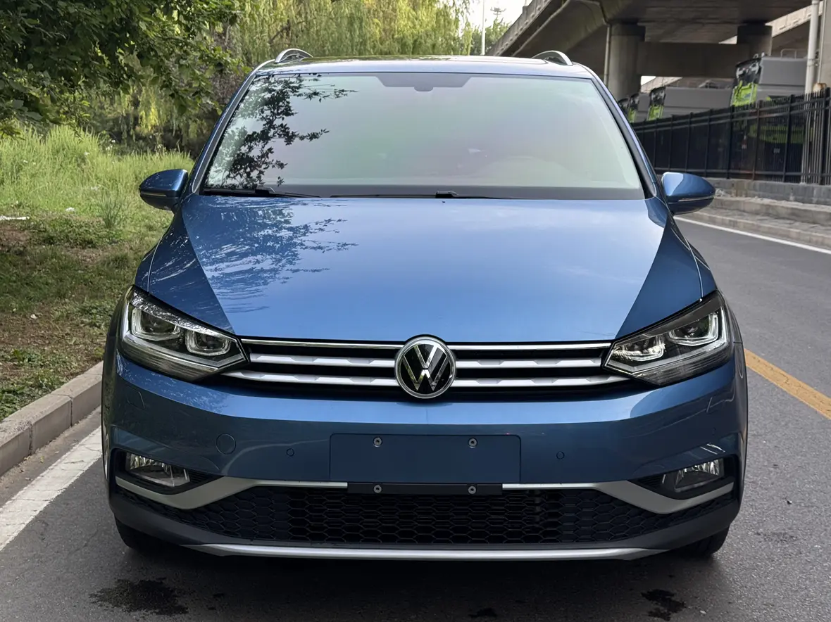 Volkswagen Touran L