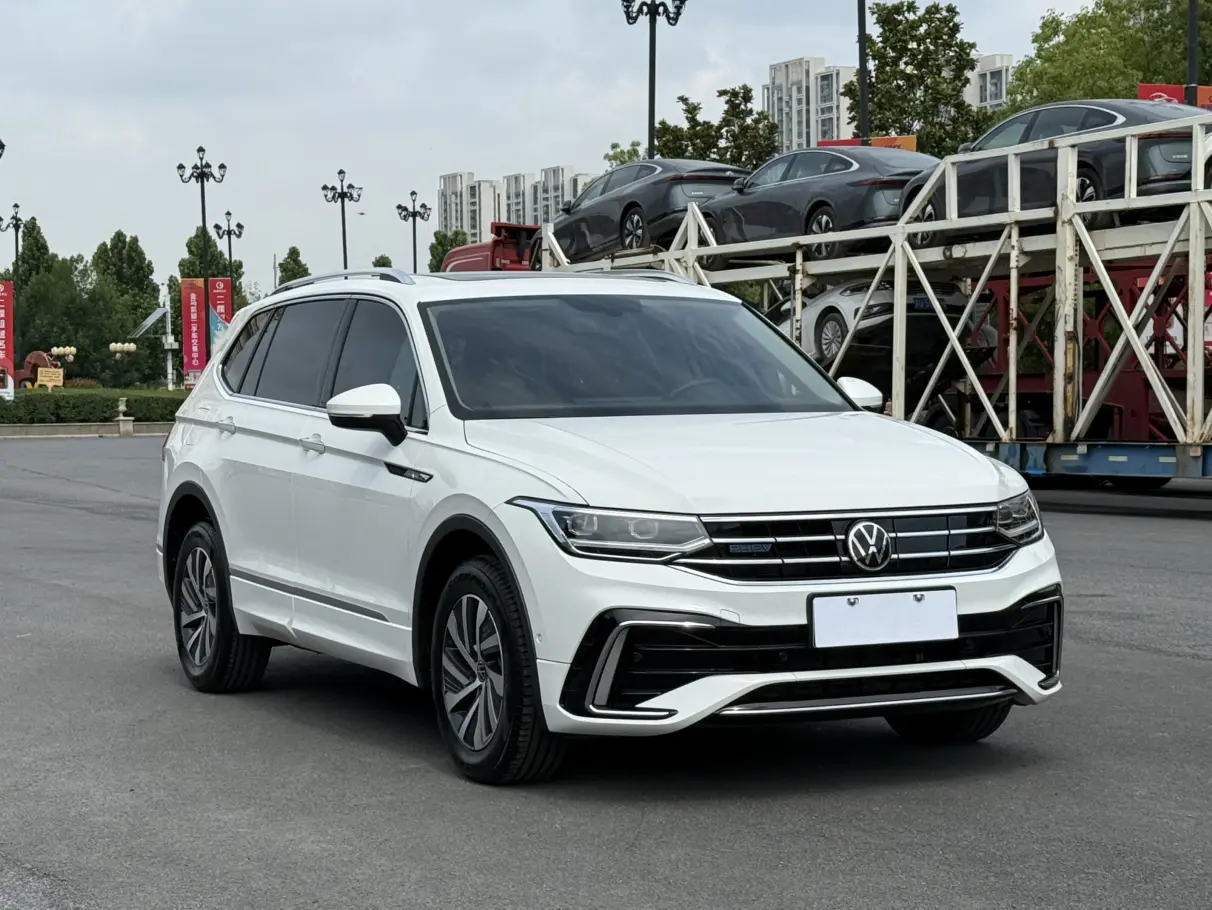 Volkswagen Tiguan L PHEV