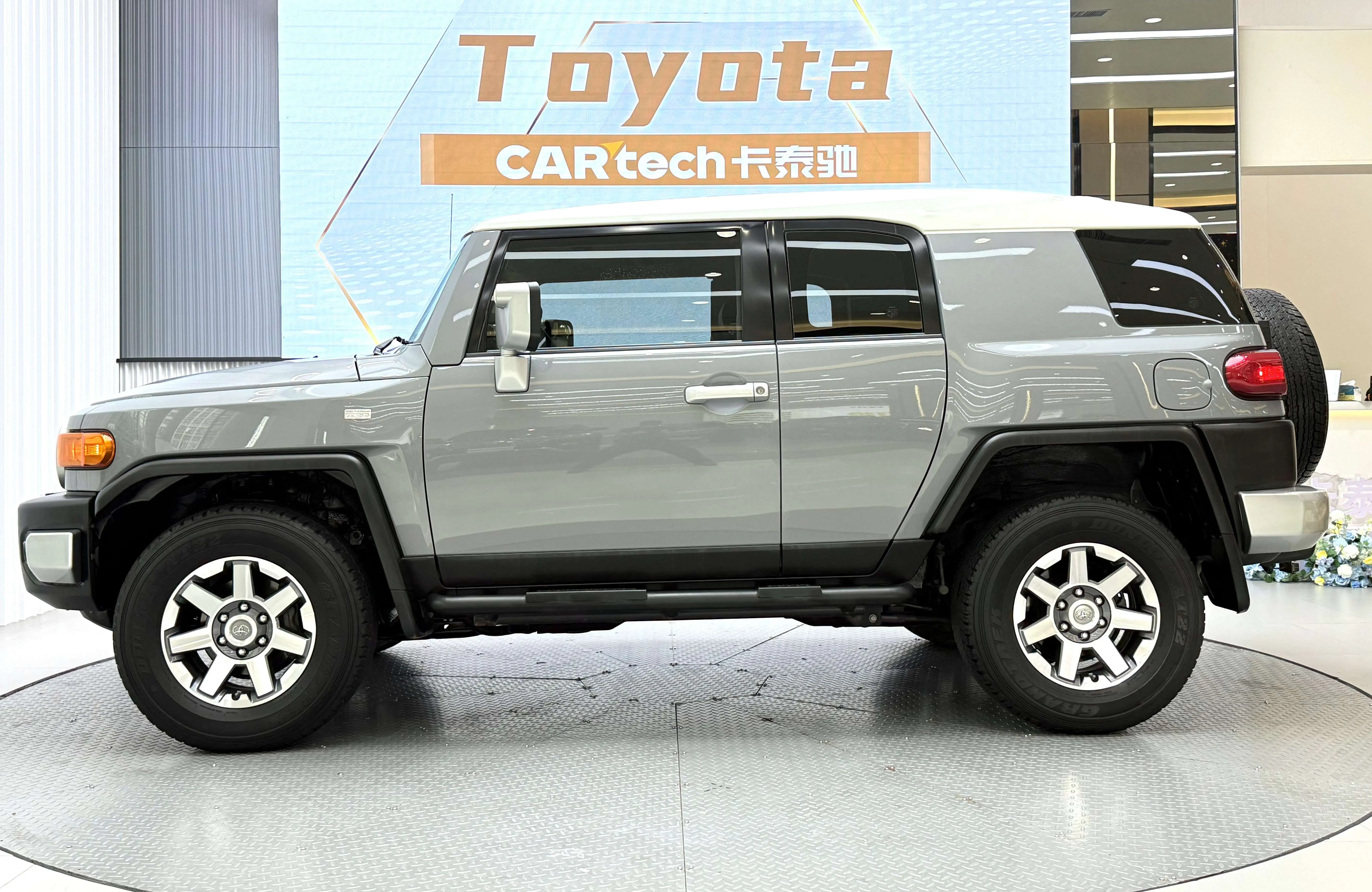 Toyota FJ Cruiser