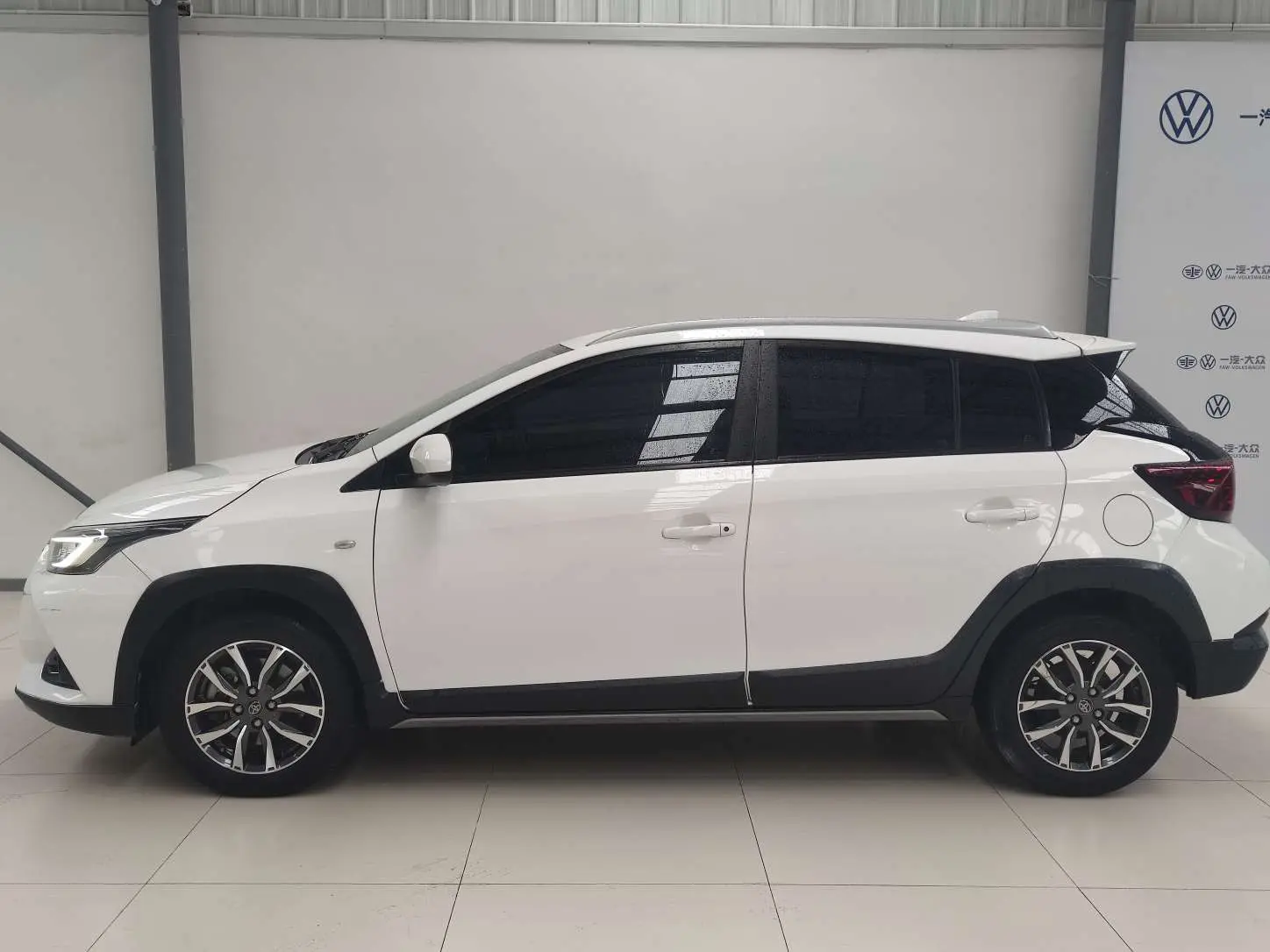 Toyota Yaris L
