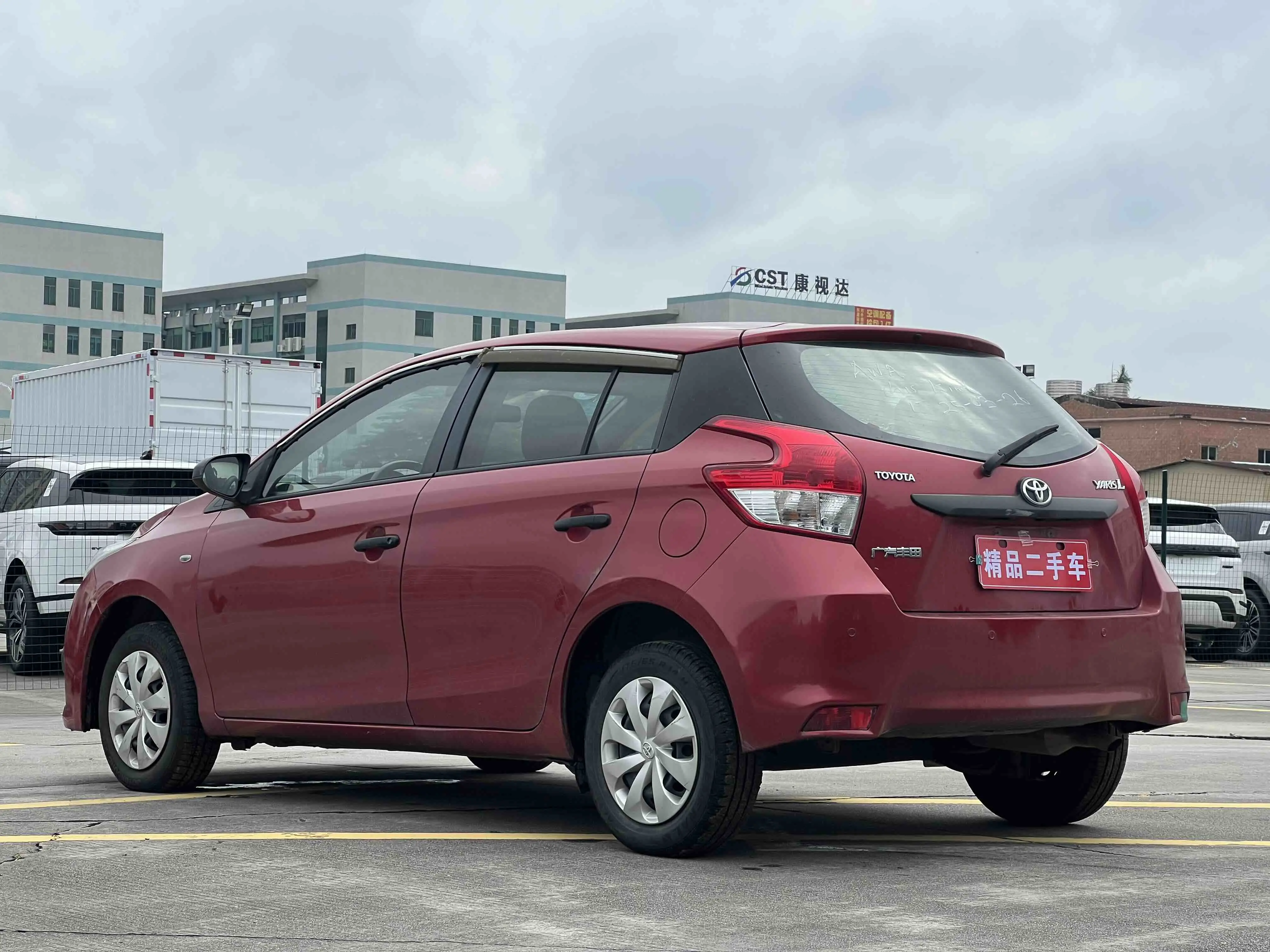 Toyota Yaris L