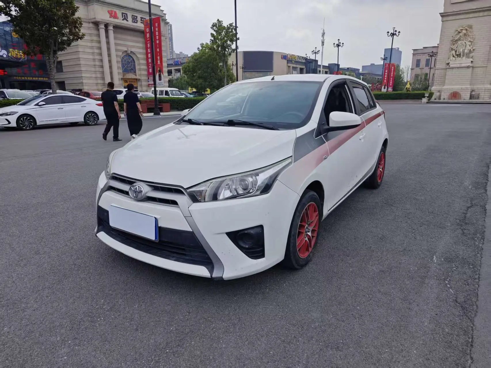 Toyota Yaris L