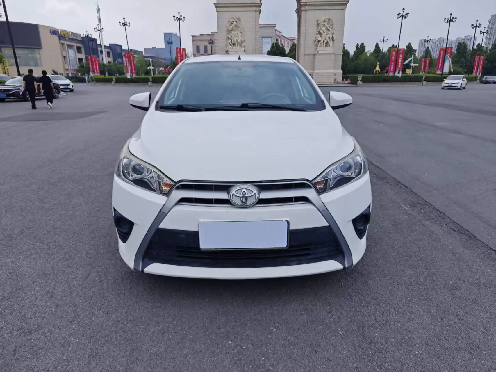Toyota Yaris L