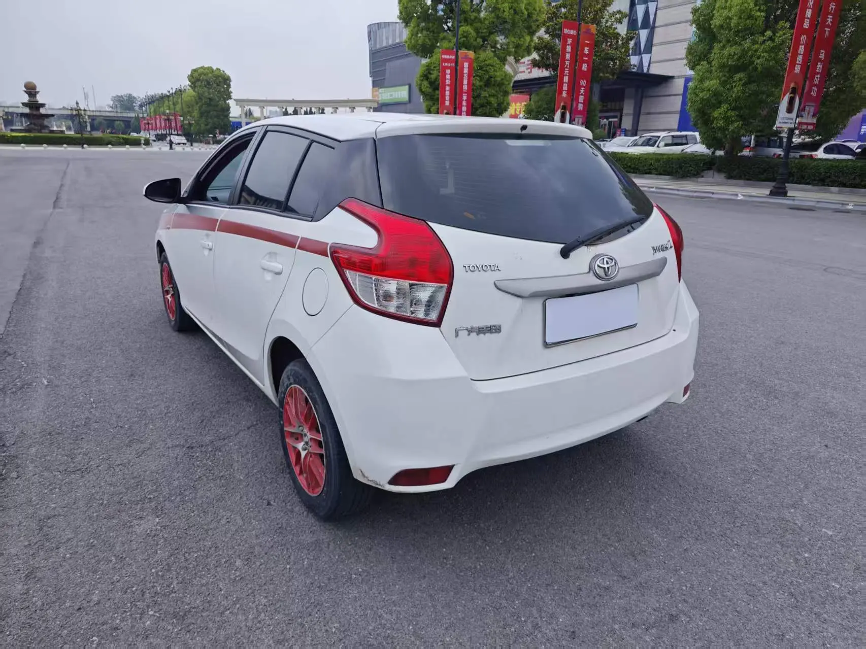 Toyota Yaris L