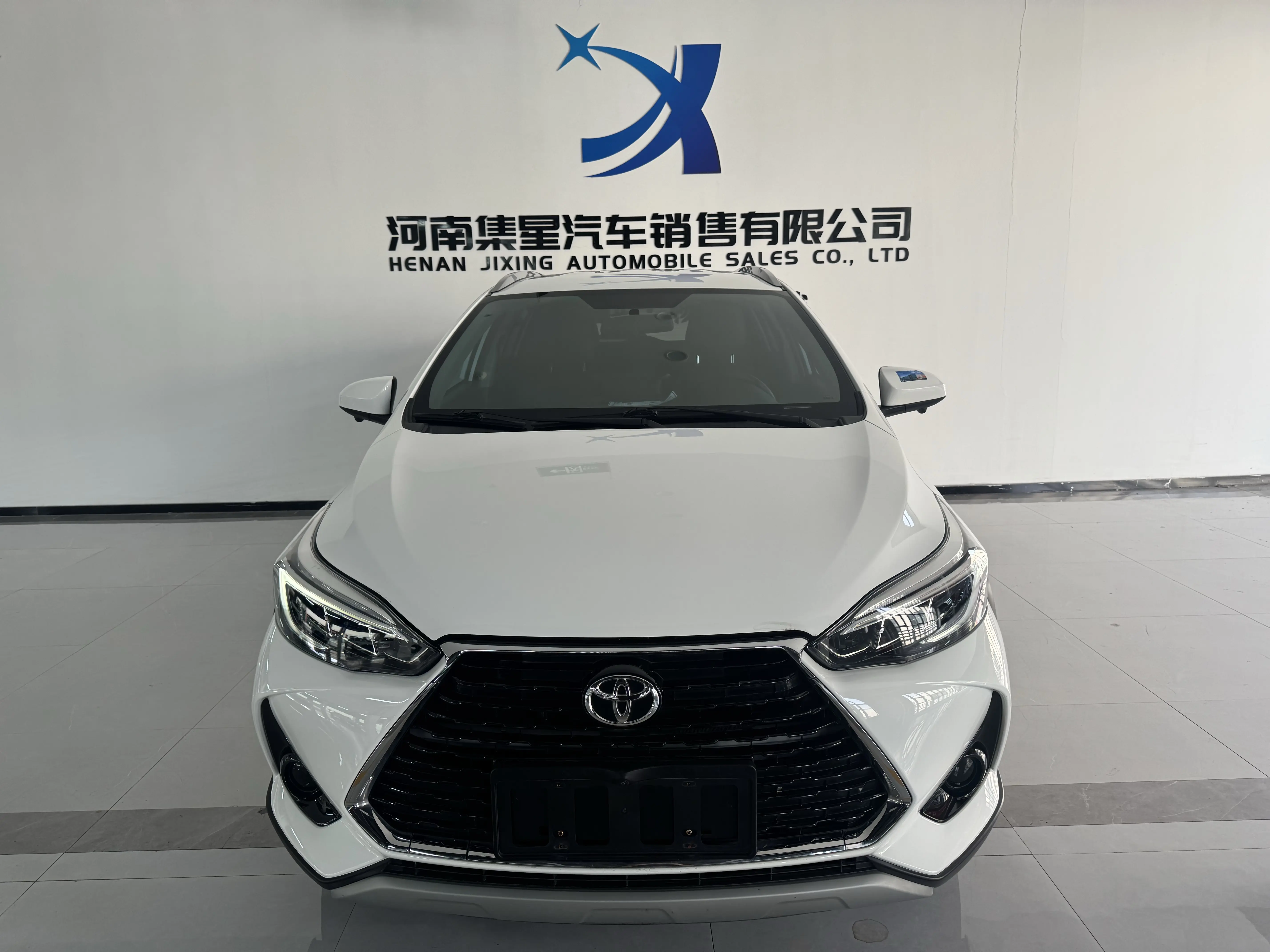 Toyota Yaris L