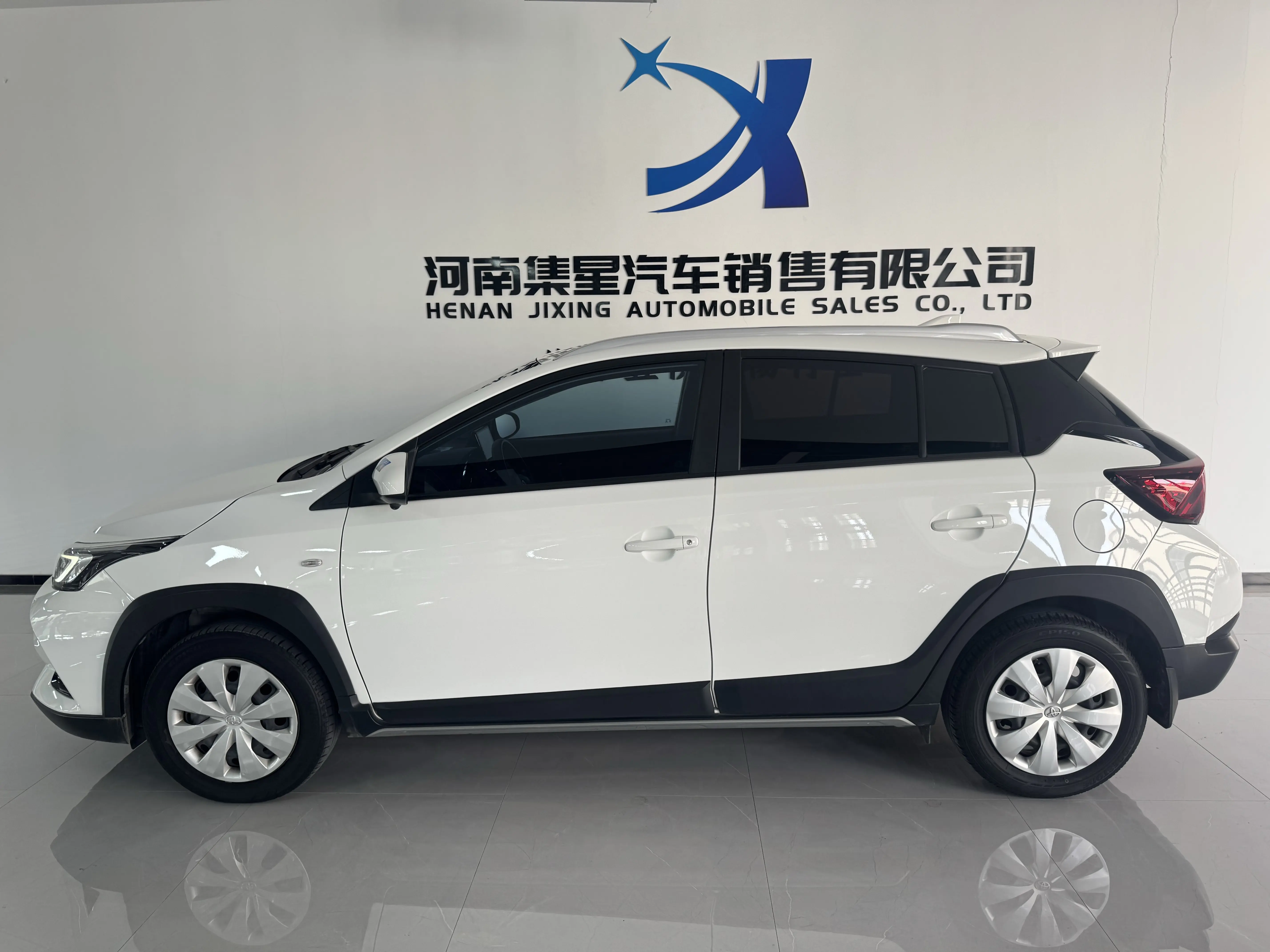 Toyota Yaris L