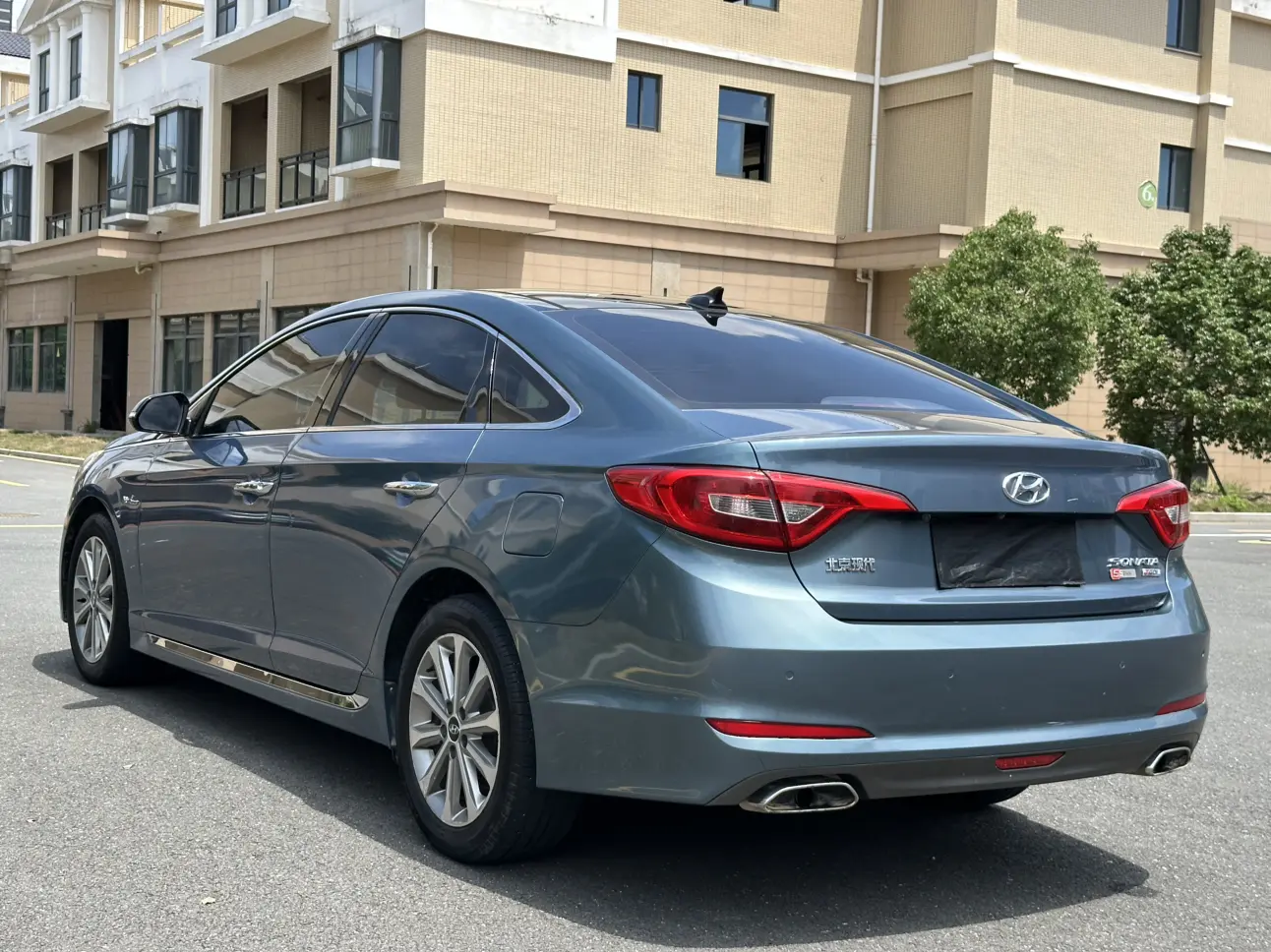 Hyundai Sonata nine
