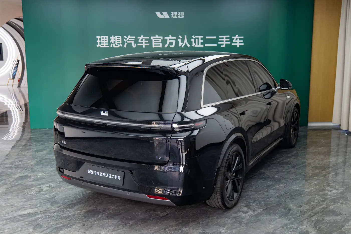 Lixiang L8