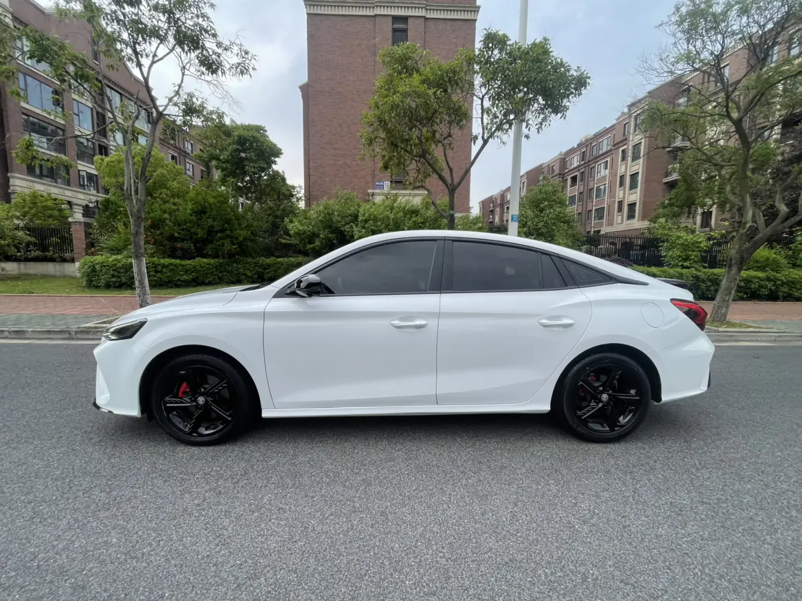 MG 5 Scorpio