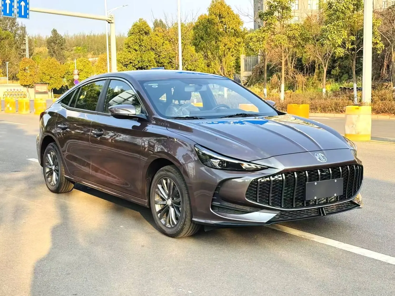 MG 5