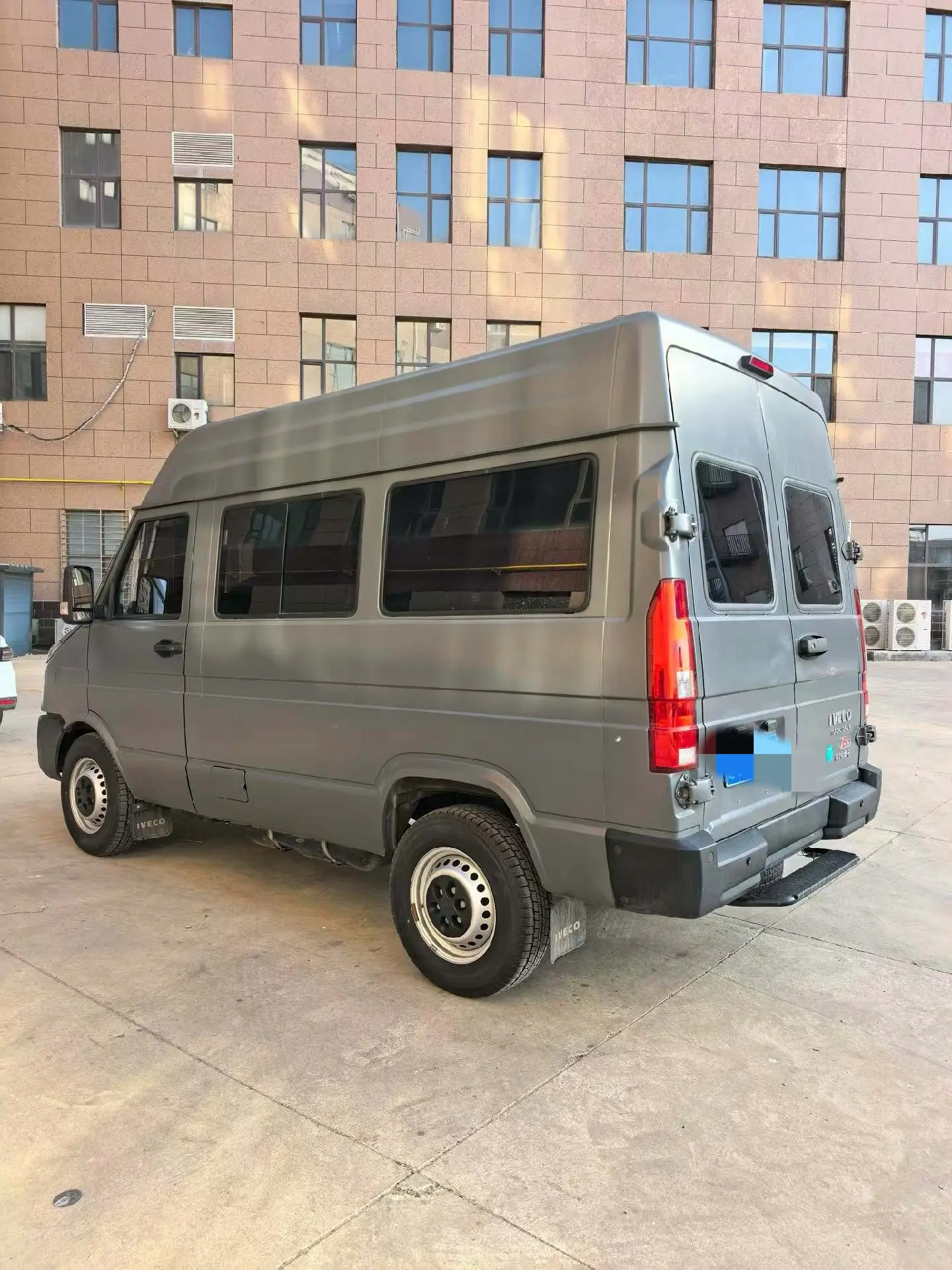 Iveco proud