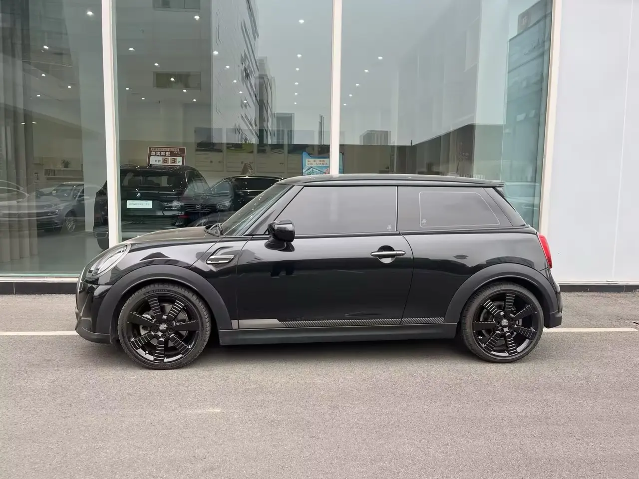 MINI 