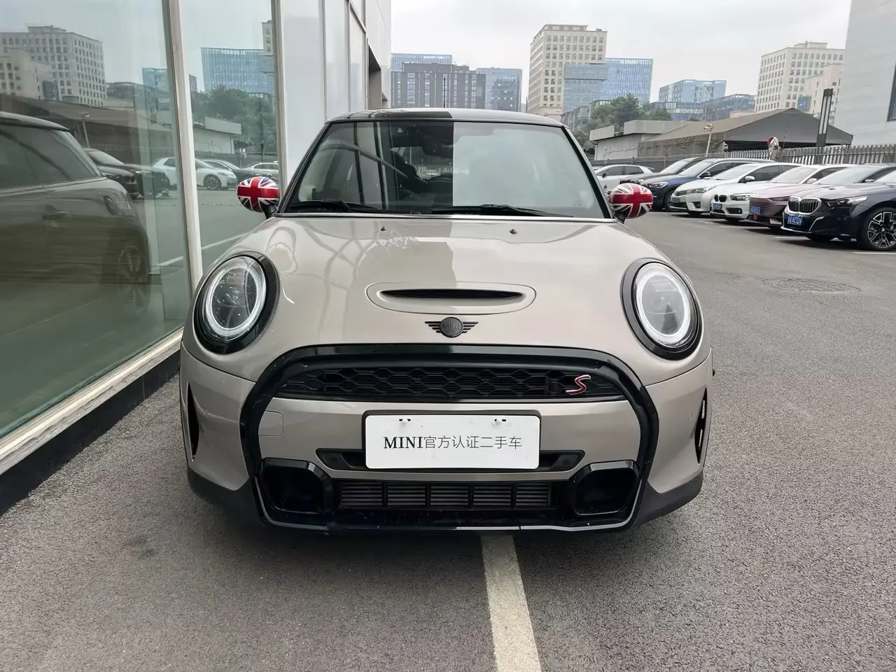MINI 
