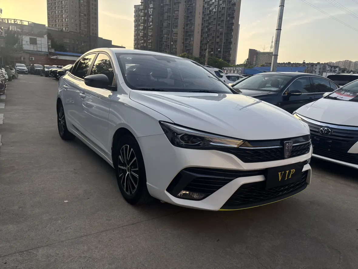 Roewe i5