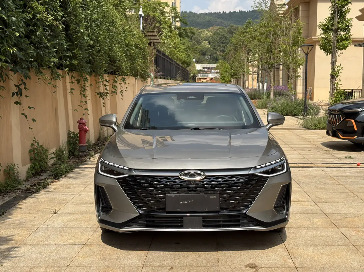 Chery Arrizo 8