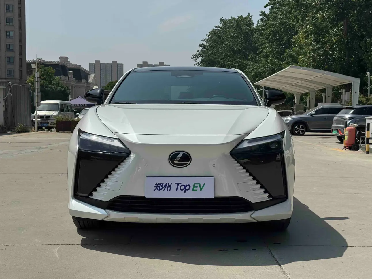 Lexus RZ