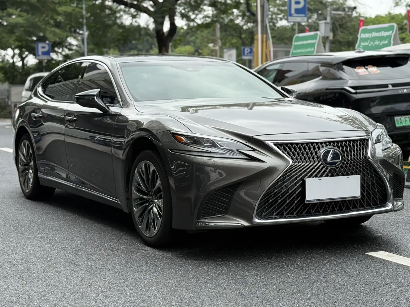Lexus LS
