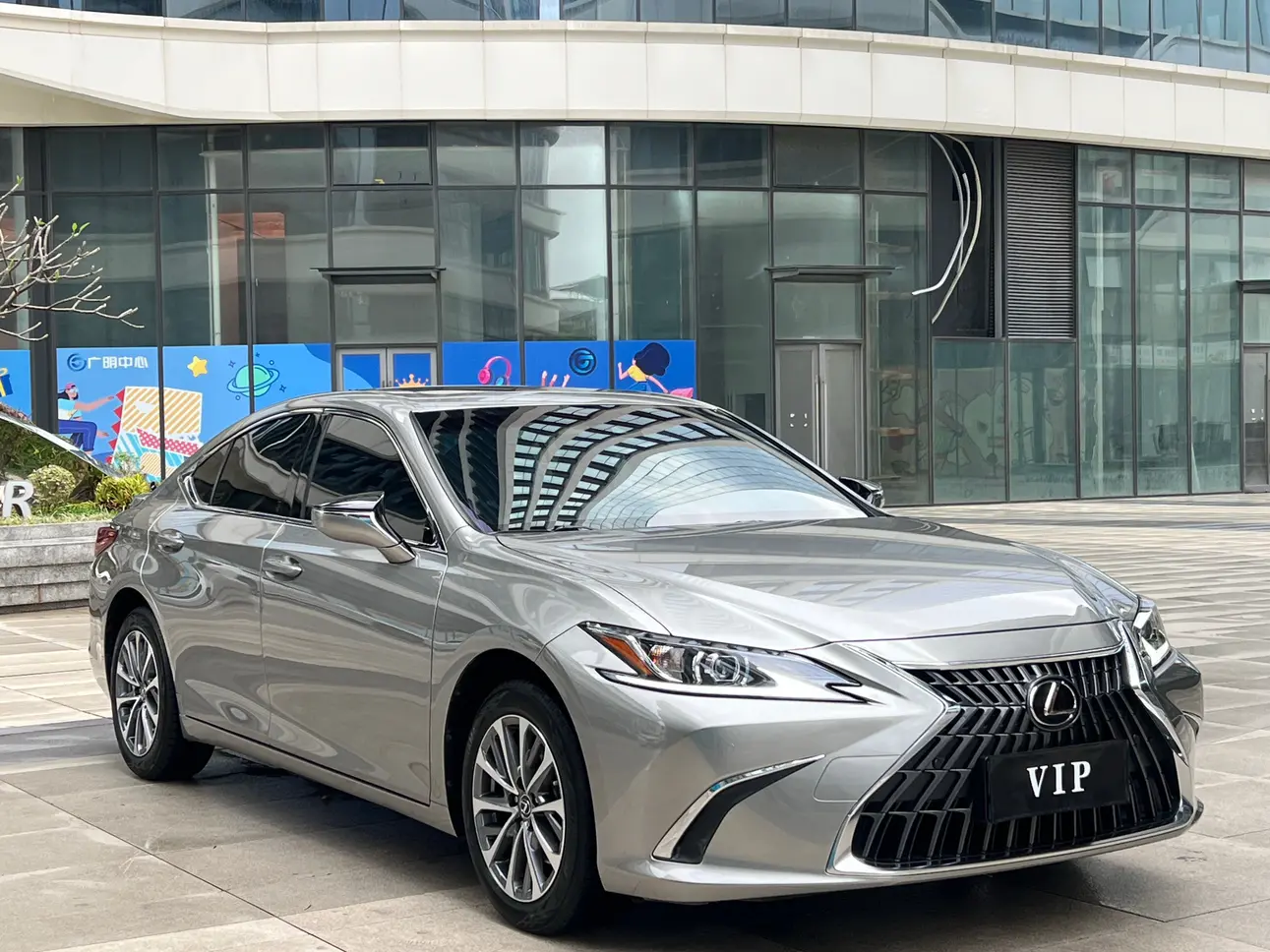 Lexus ES