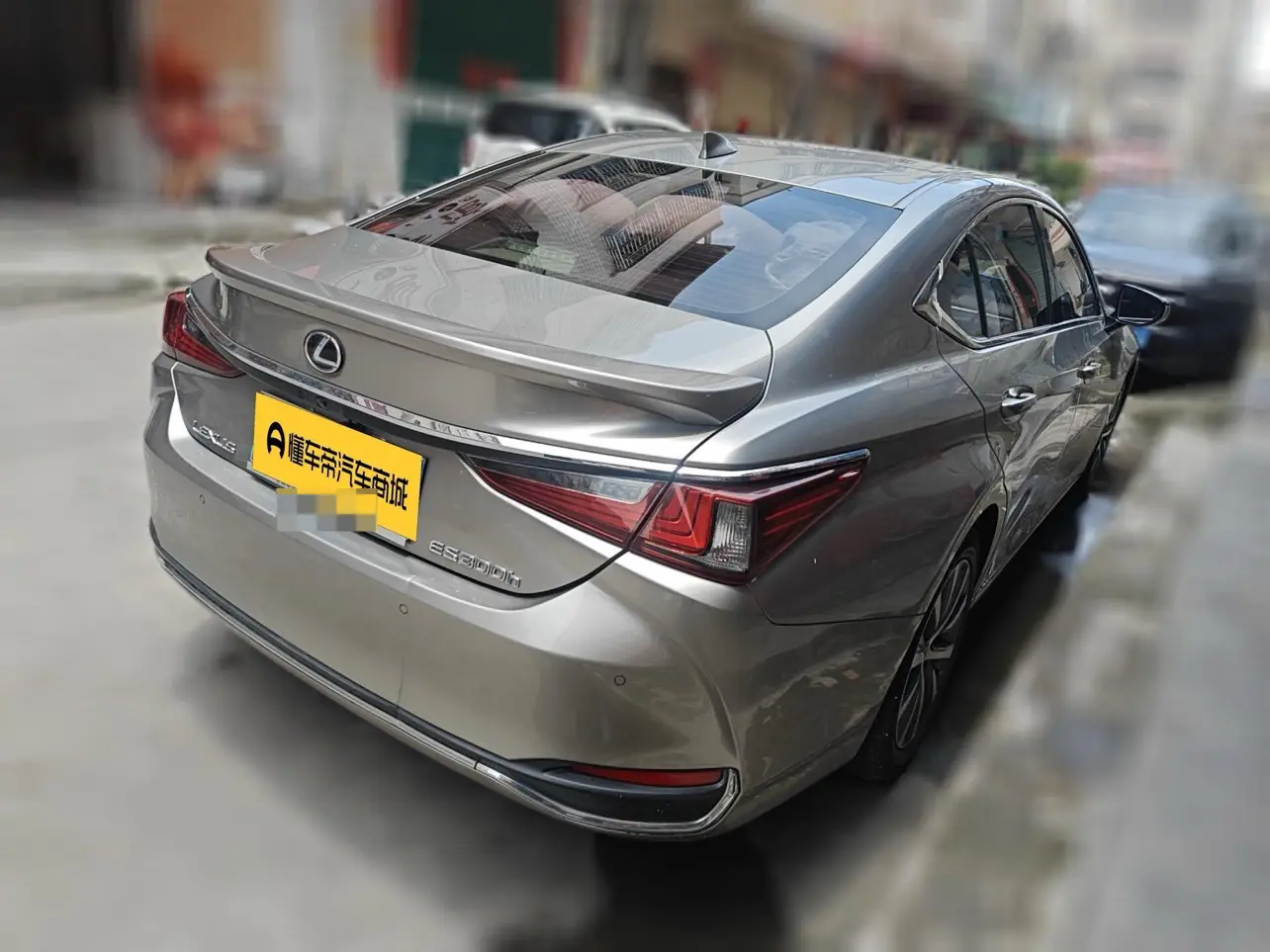Lexus ES