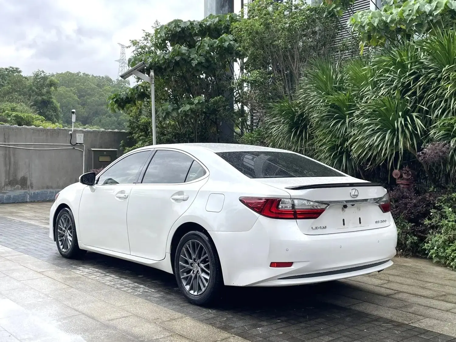 Lexus ES