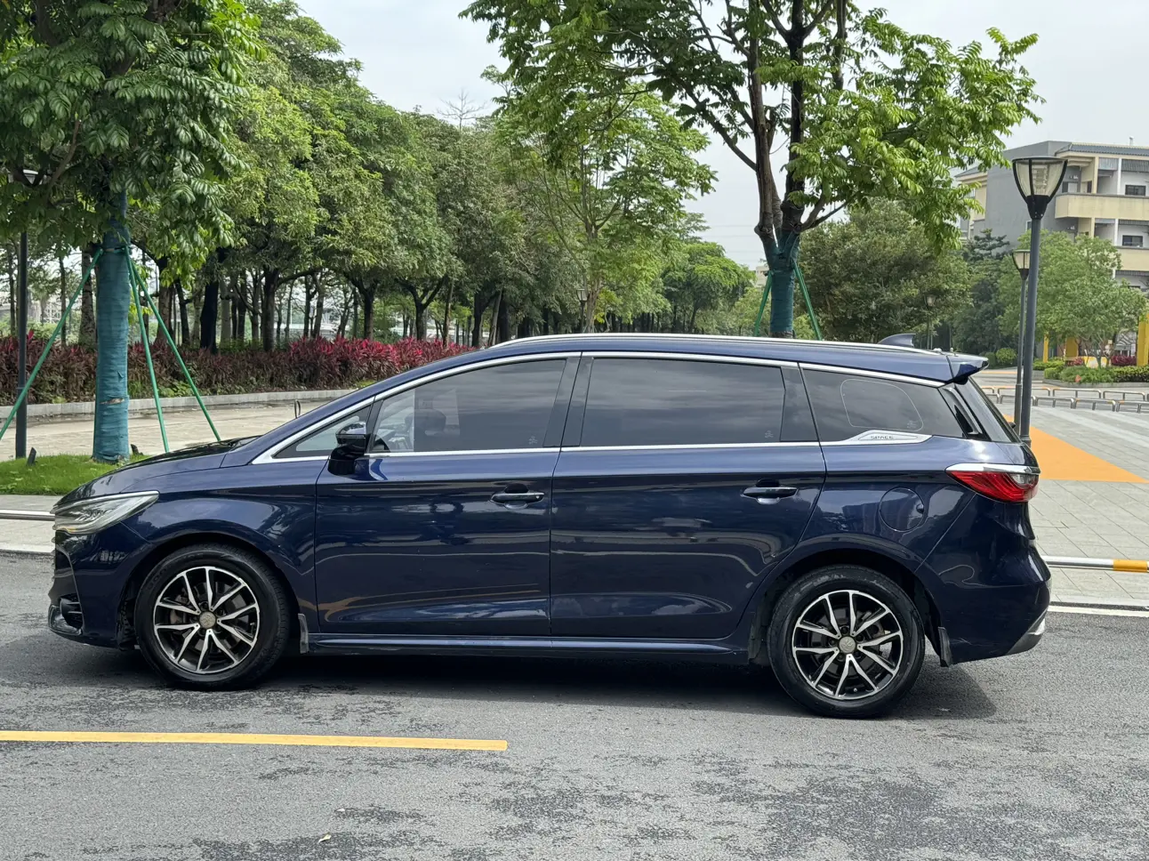 BYD Song MAX