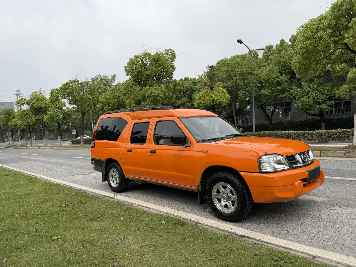 Nissan ZN van
